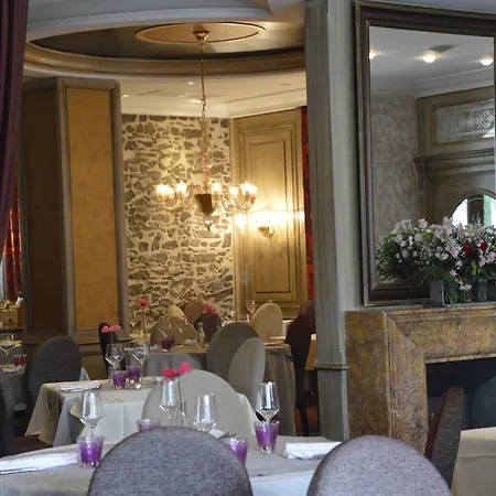 Restaurant Le Bristol מלון 3*
