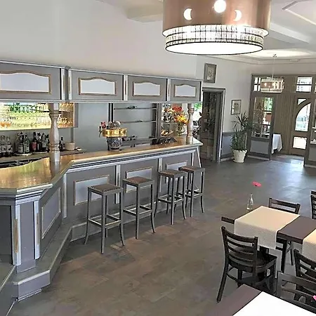 Hotel Restaurant Le Bristol 3*